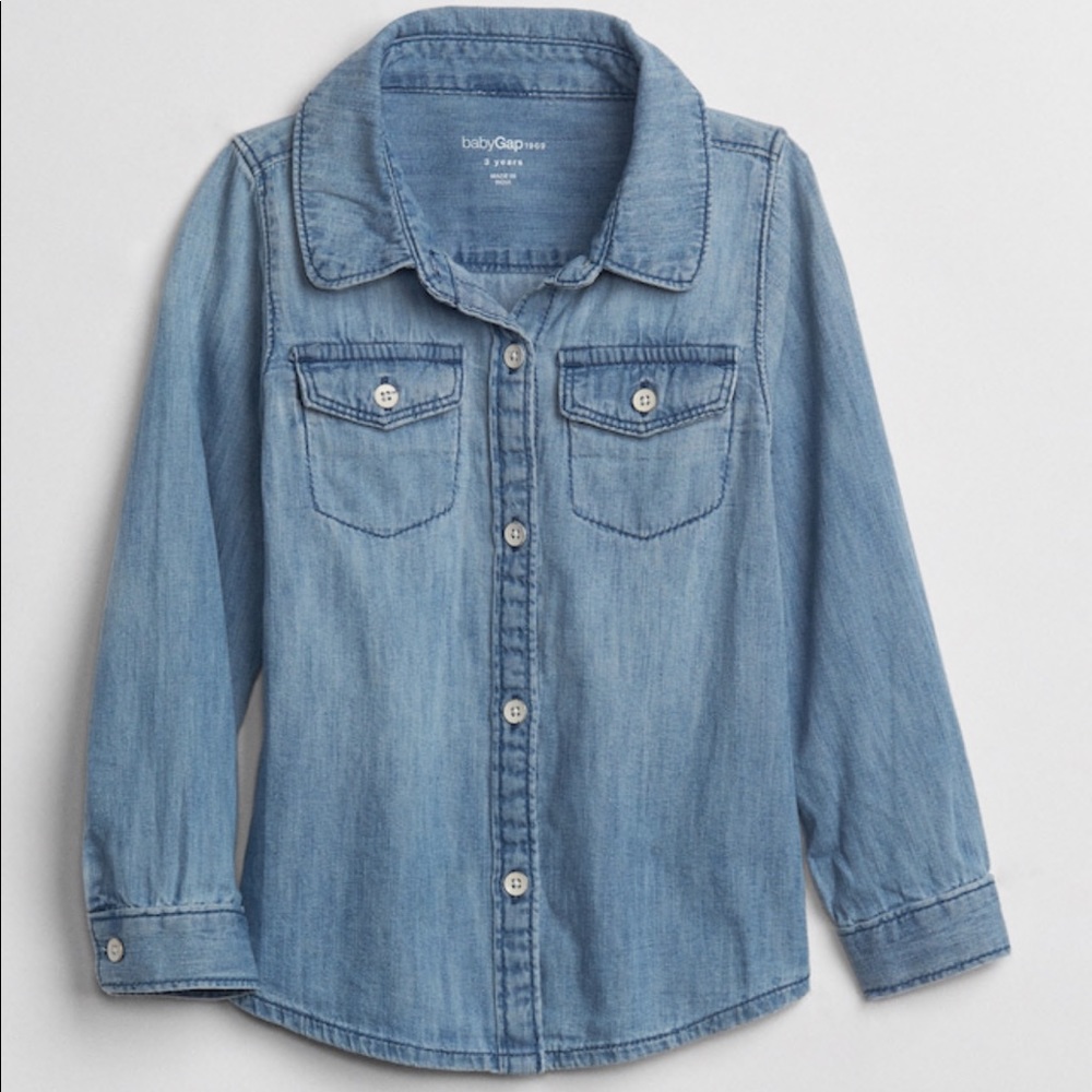 Gap 1969 light chambray denim shirt